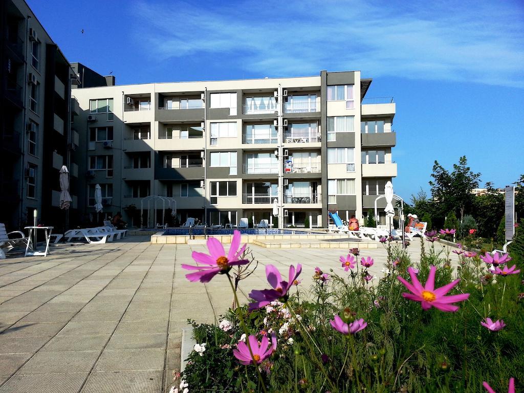 Menada Butterfly Apartment Sveti Vlas Esterno foto