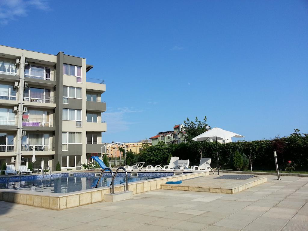 Menada Butterfly Apartment Sveti Vlas Esterno foto