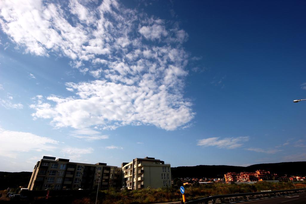 Menada Butterfly Apartment Sveti Vlas Esterno foto