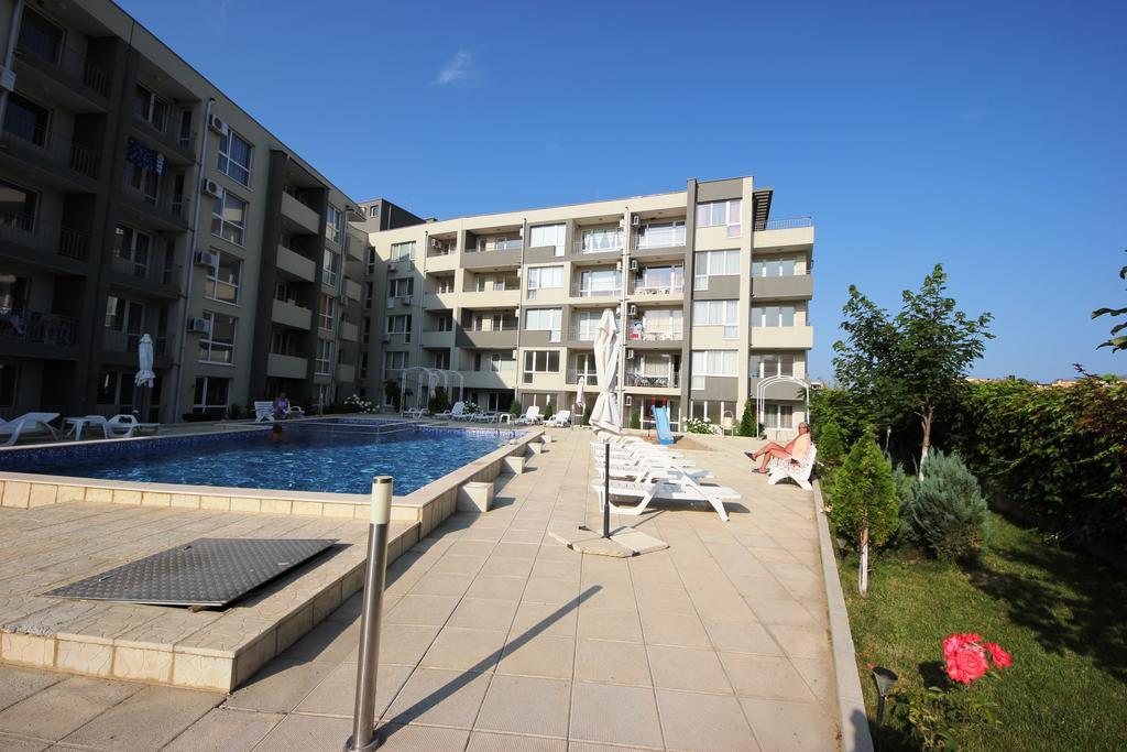 Menada Butterfly Apartment Sveti Vlas Esterno foto