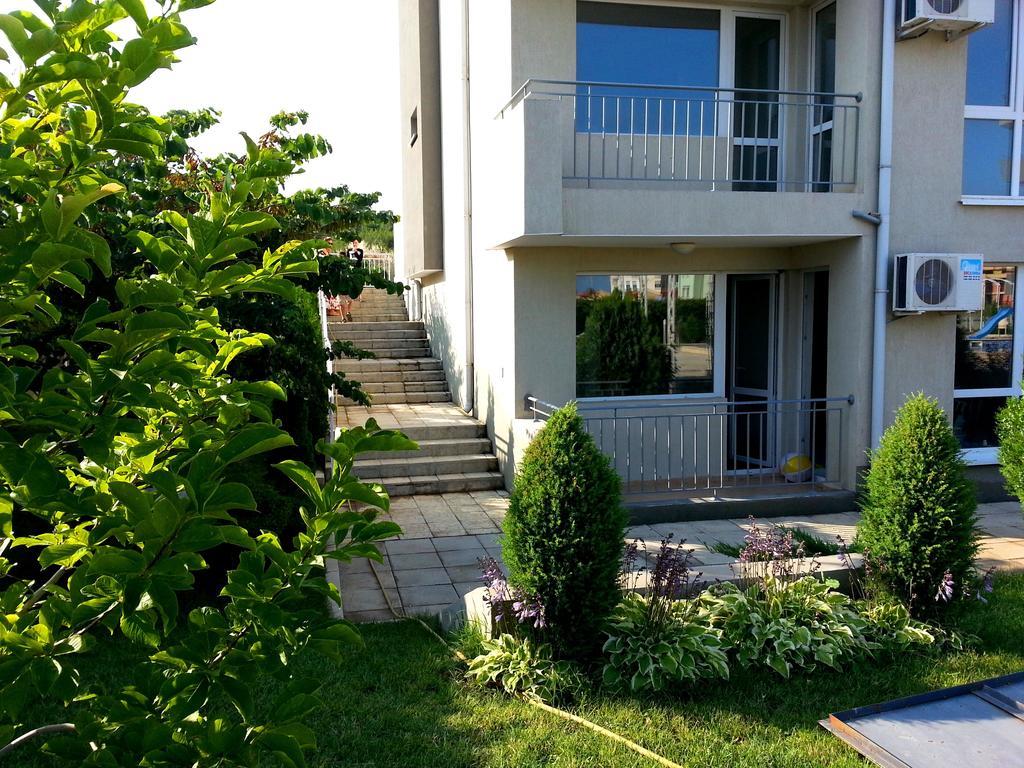 Menada Butterfly Apartment Sveti Vlas Esterno foto