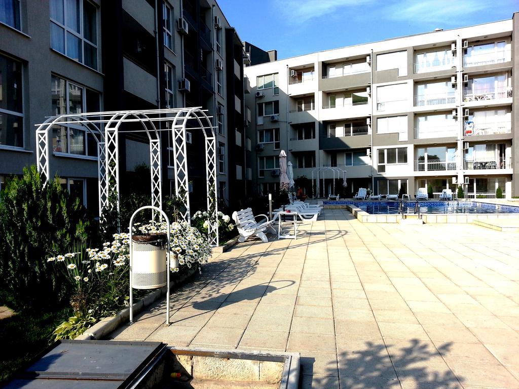 Menada Butterfly Apartment Sveti Vlas Esterno foto