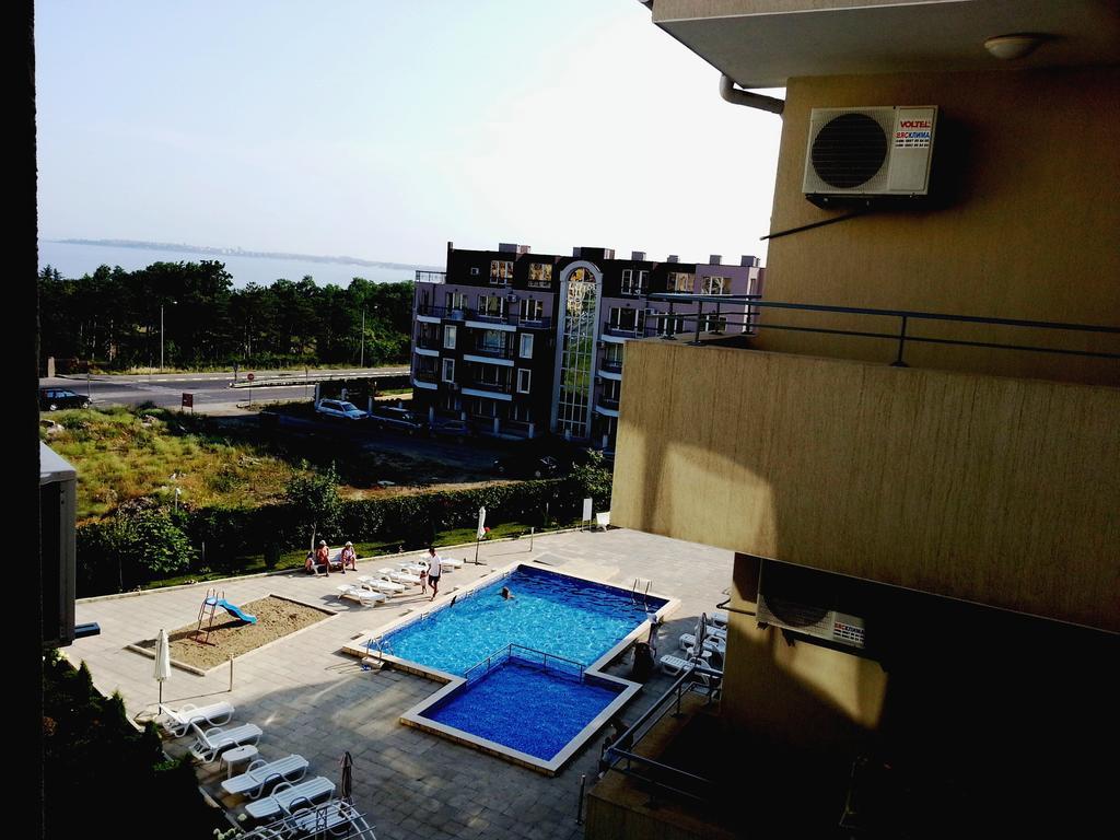 Menada Butterfly Apartment Sveti Vlas Esterno foto