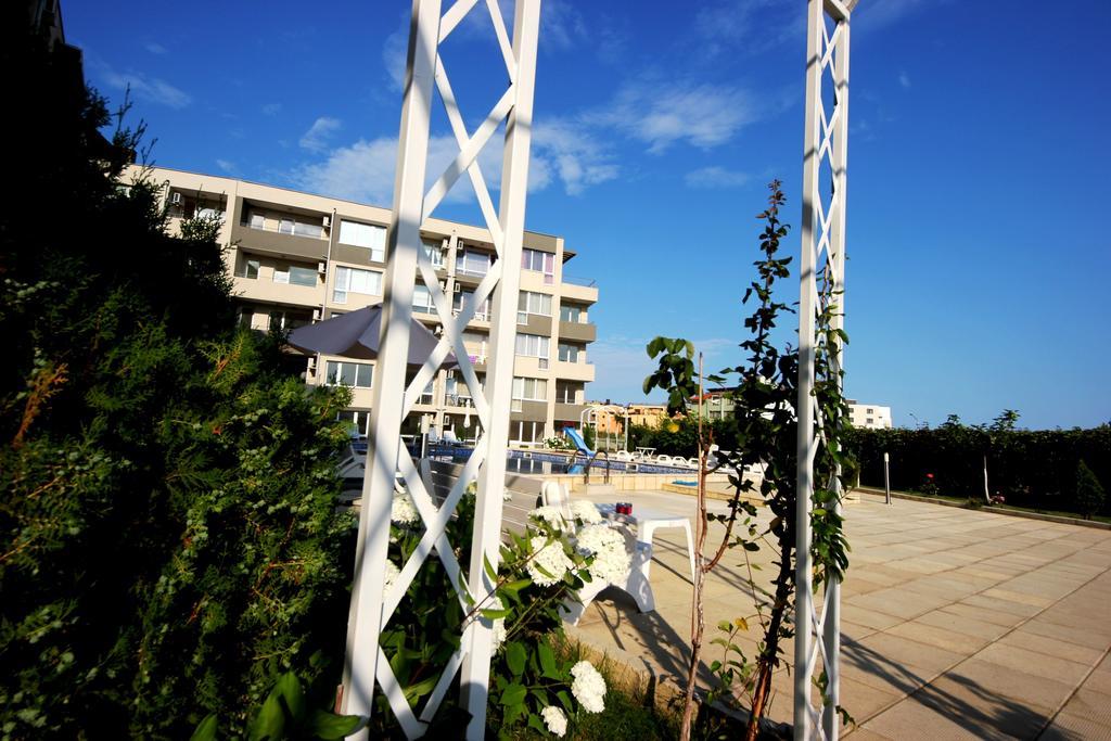 Menada Butterfly Apartment Sveti Vlas Esterno foto