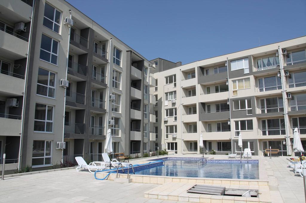Menada Butterfly Apartment Sveti Vlas Esterno foto