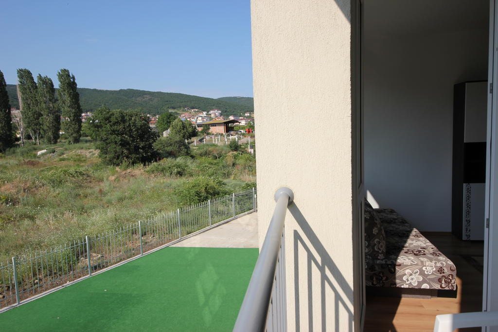 Menada Butterfly Apartment Sveti Vlas Esterno foto